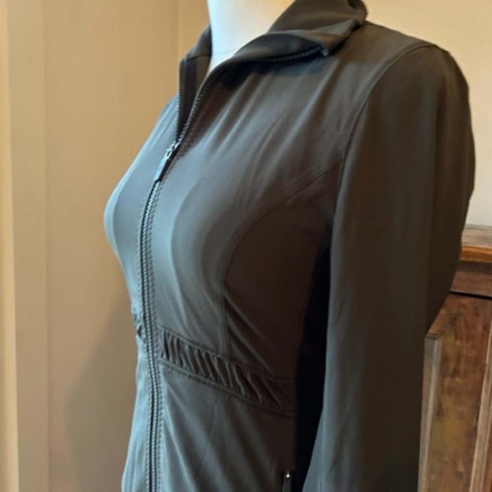 lululemon Ruched Back Jacket - Picture 2 of 13